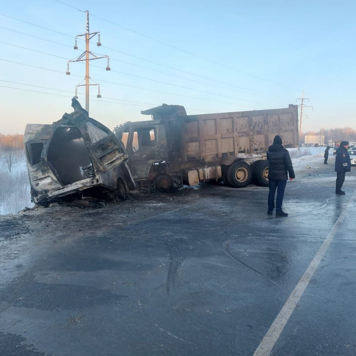 В ДТП на трассе Томск-Мариинск погиб водитель скорой помощи и 3 пассажира -  KP.RU