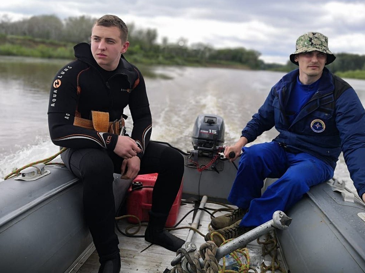 Опасное погружение: водолазы Оренбургской области рассказали о своей  непростой работе - KP.RU