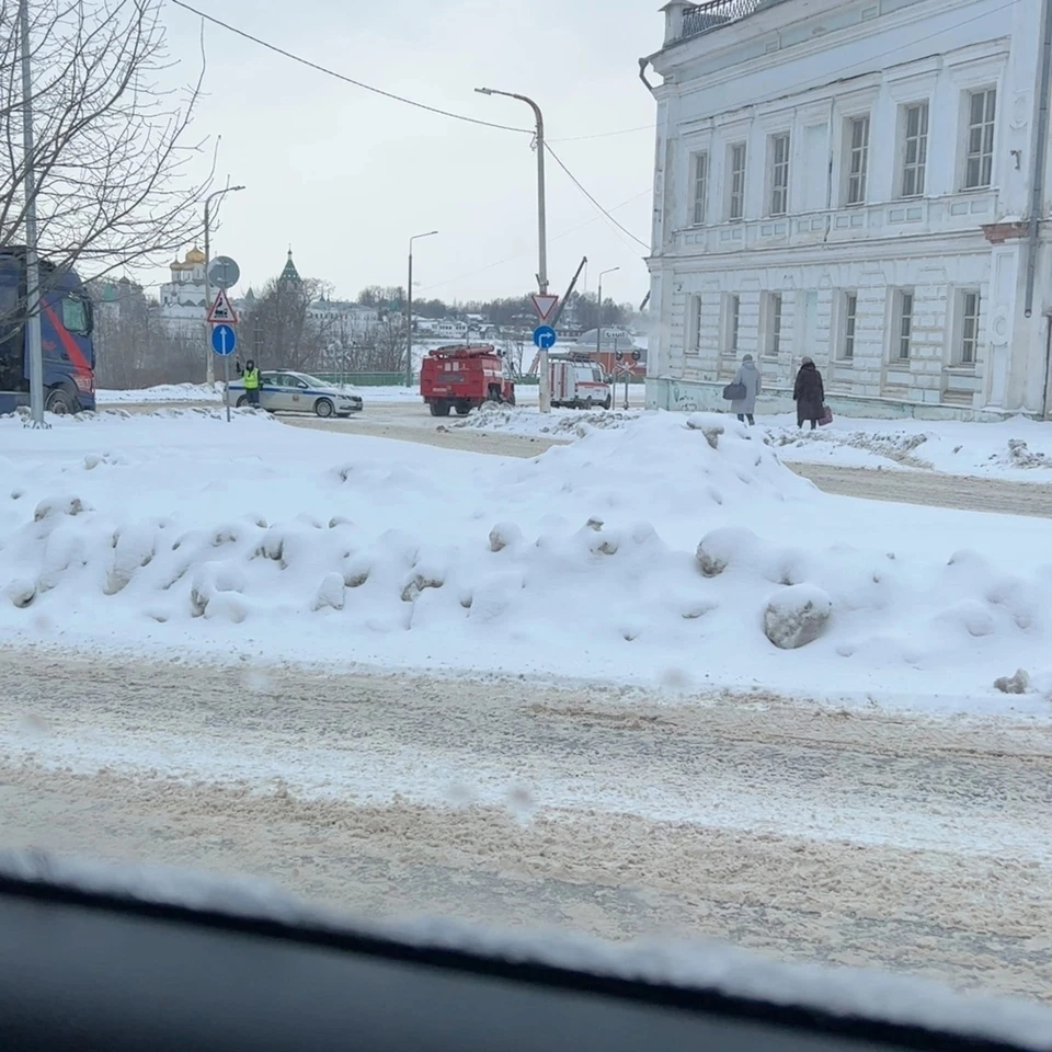 Стала известна причина перекрытия спецслужбами моста в Костроме - KP.RU