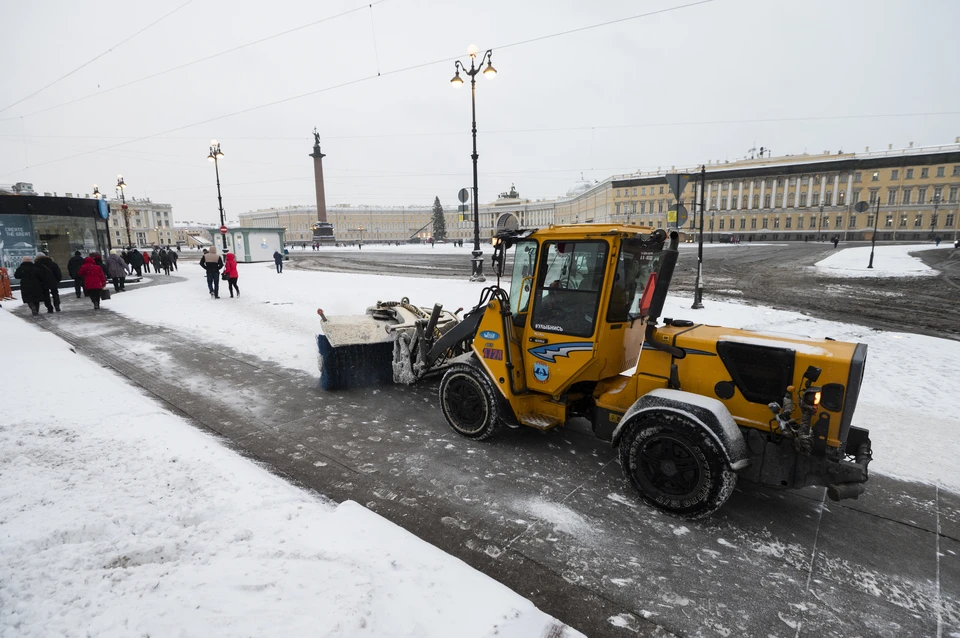 График уборки снега с платной парковки появился в Петербурге