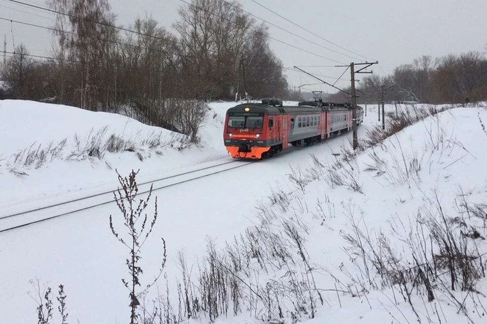 Электричка казань васильево. Станция ПАРАТСК Зеленодольск. Арск Албаба электричка. Казань-Албаба Пригородный поезд. Электричка Вятские Поляны Сосновка.