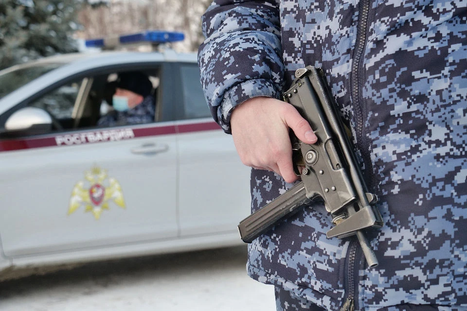 32-летнего уроженца Уфы доставили его в отдел полиции для дальнейшего разбирательства.