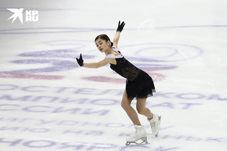 Аделия Петросян упала во время короткой программы на Чемпионате России в Красноярске
