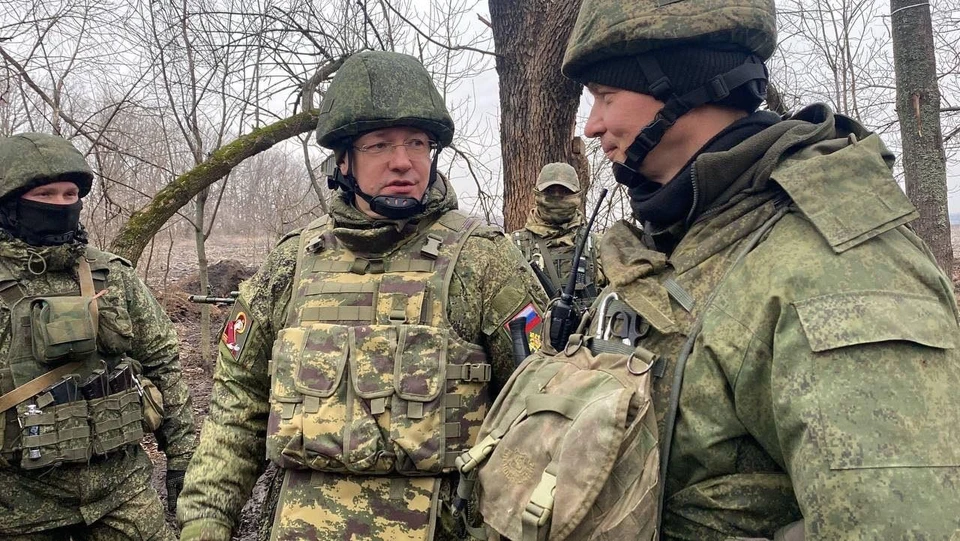 Бойцы показали главе региона, где живут и в каких условиях несут службу