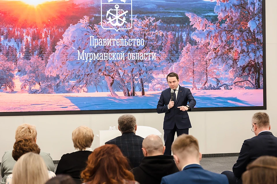 Андрей Чибис назвал Андрея Малахова патриотом малой Родины. Фото: Правительство Мурманской области / Дмитрий Дубов