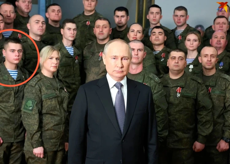 Стало известно, как псковский ефрейтор Матвеев оказался за спиной у Путина во время новогодней речи