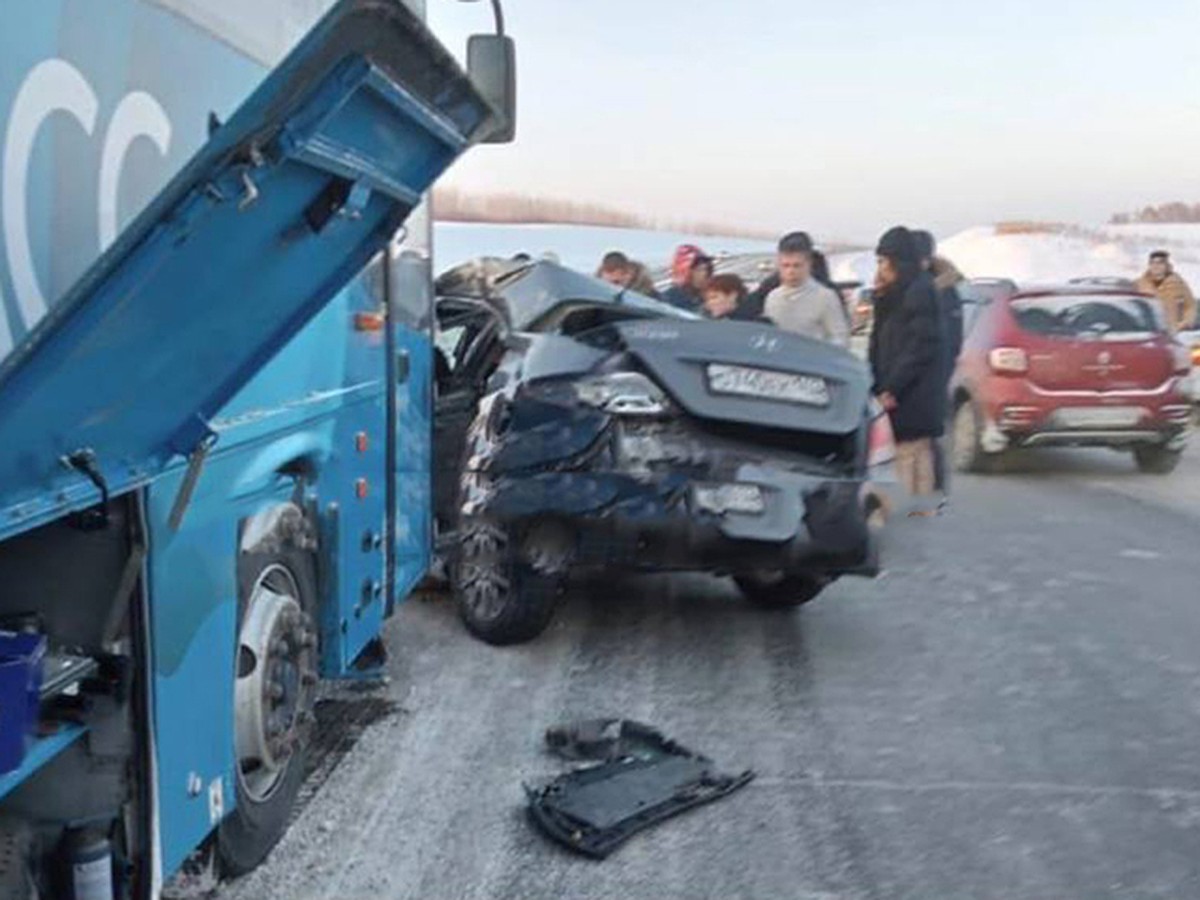 Два человека пострадали в ДТП с пассажирским автобусом «Ленинск-Кузнецкий - Кемерово» - KP.RU