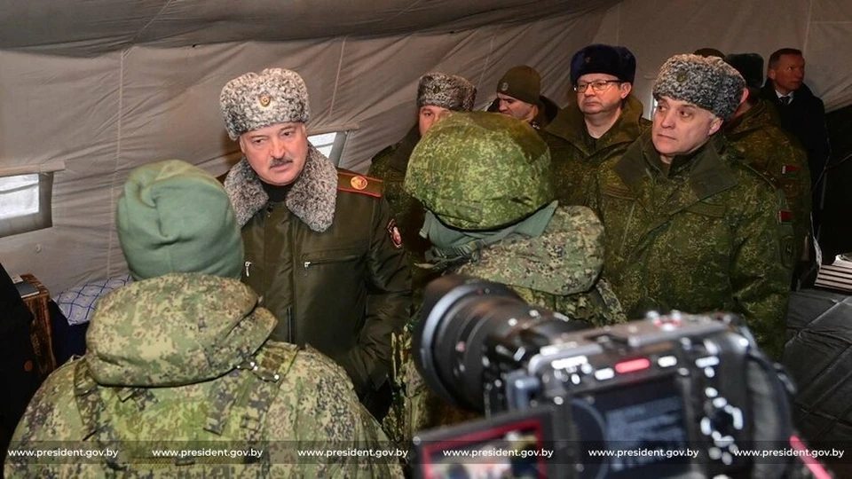 Лукашенко держит на личном контроле военные вопросы. Фото: president.gov.by