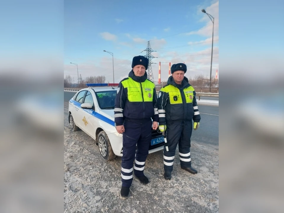 Валентин Никитин и Сергей Данилов увидели буксируемый мотоцикл