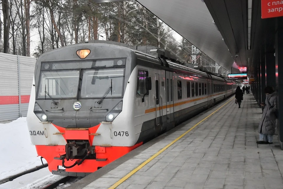 С 8 до 10 увеличили число вагонов в электричке Новосибирск-Татарск.
