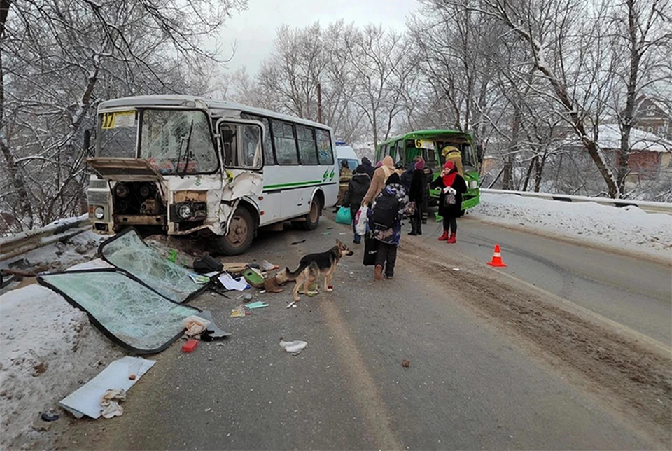 Восемь человек пострадали при столкновении двух маршруток в Павлове. ФОТО: ДТП и происшествия Нижний Новгород.
