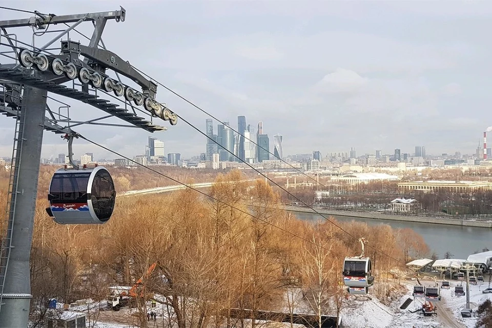Канатная дорога в Москве и горнолыжный комплекс «Воробьёвы горы» будут работать на час дольше