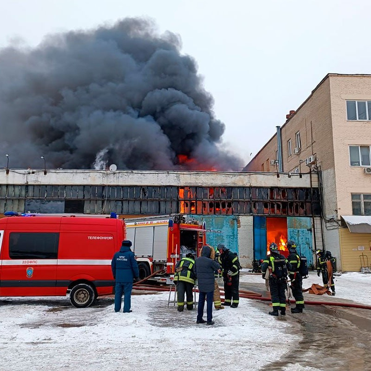 Пожар на складе на улице Добролюбова в Москве 10 января 2023 год: последние  новости, что известно, фото, видео - KP.RU