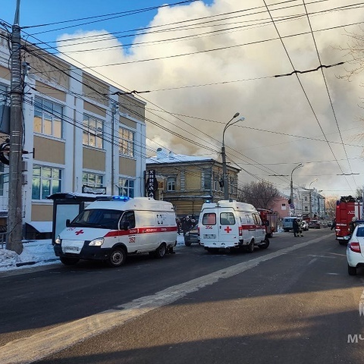 Погиб человек, огонь угрожал соседней гостинице: что известно о пожаре в  жилом доме на ул. Некрасовской в Самаре - KP.RU