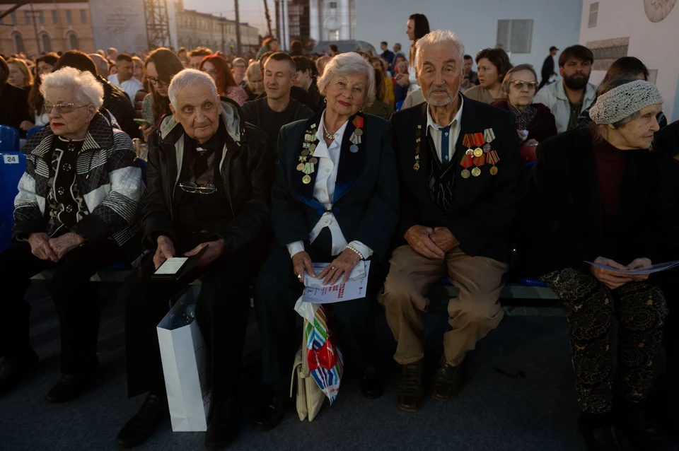 Блокадникам выплатят по 10 тысяч рублей ко Дню прорыва блокады Ленинграда