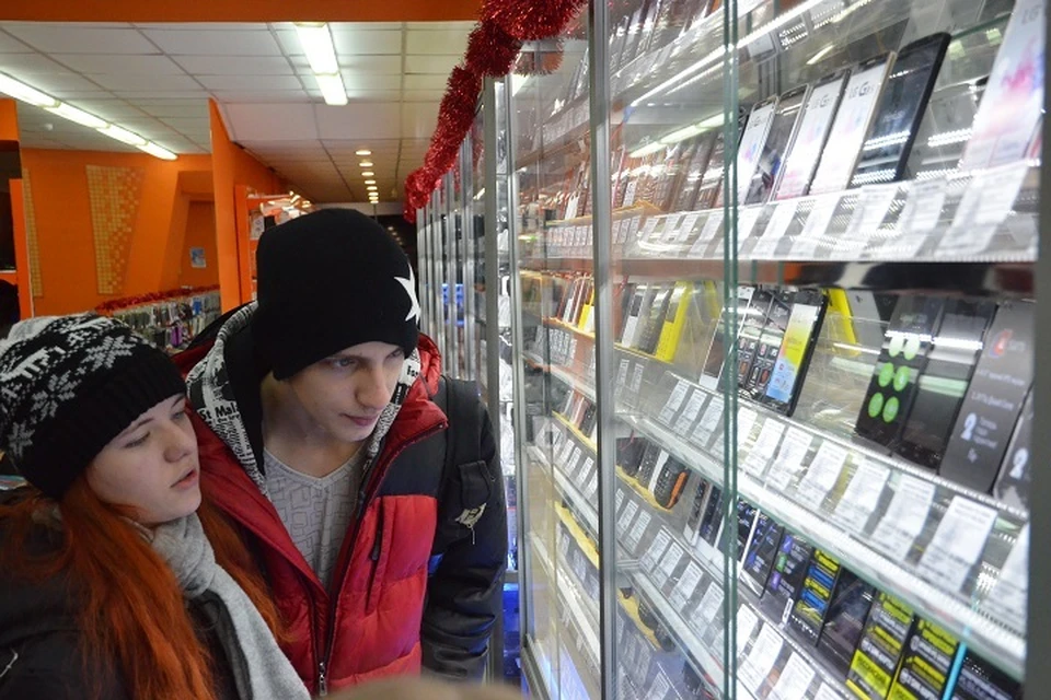Студенты ограбили магазин с телефонами в Хабаровске