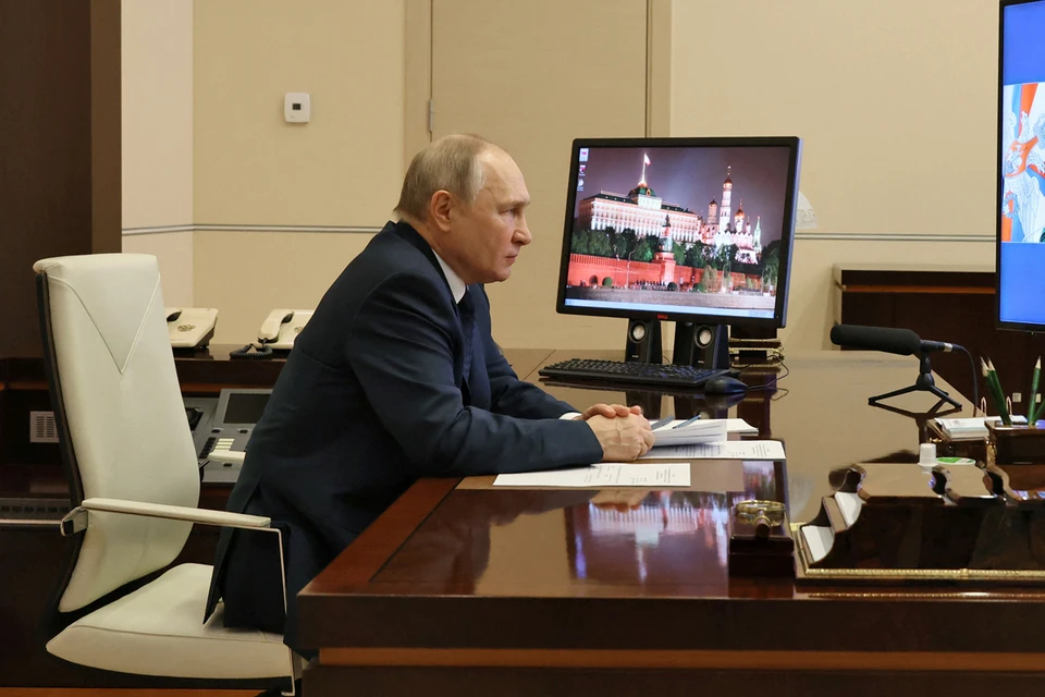 Президент провел совещание с губернатором Новосибирской области Андреем Травниковым
