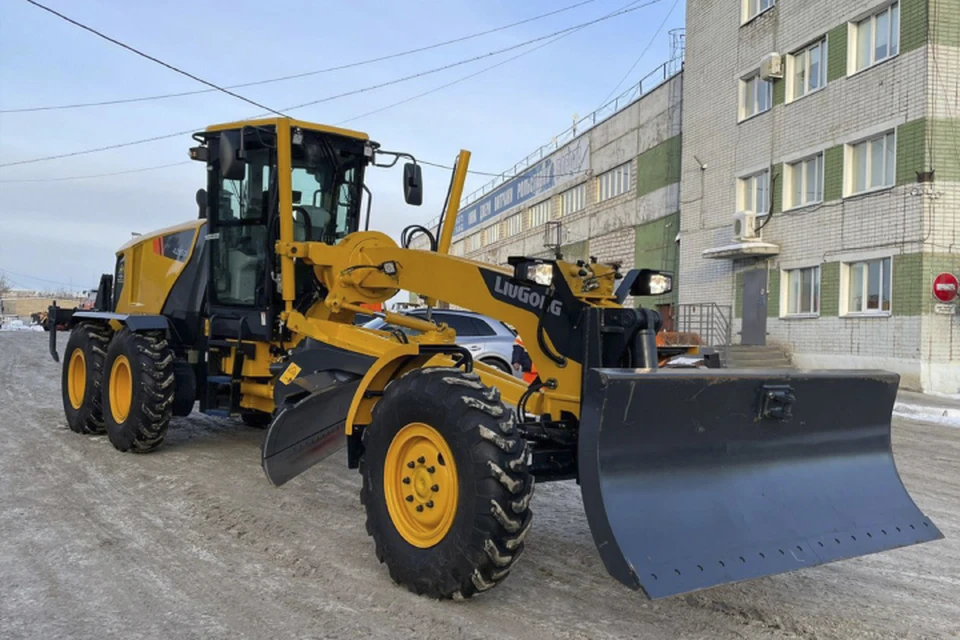 Всего кировские дорожные компании пополнили свой автопарк на 61 единицу техники. ФОТО: правительство Кировской области