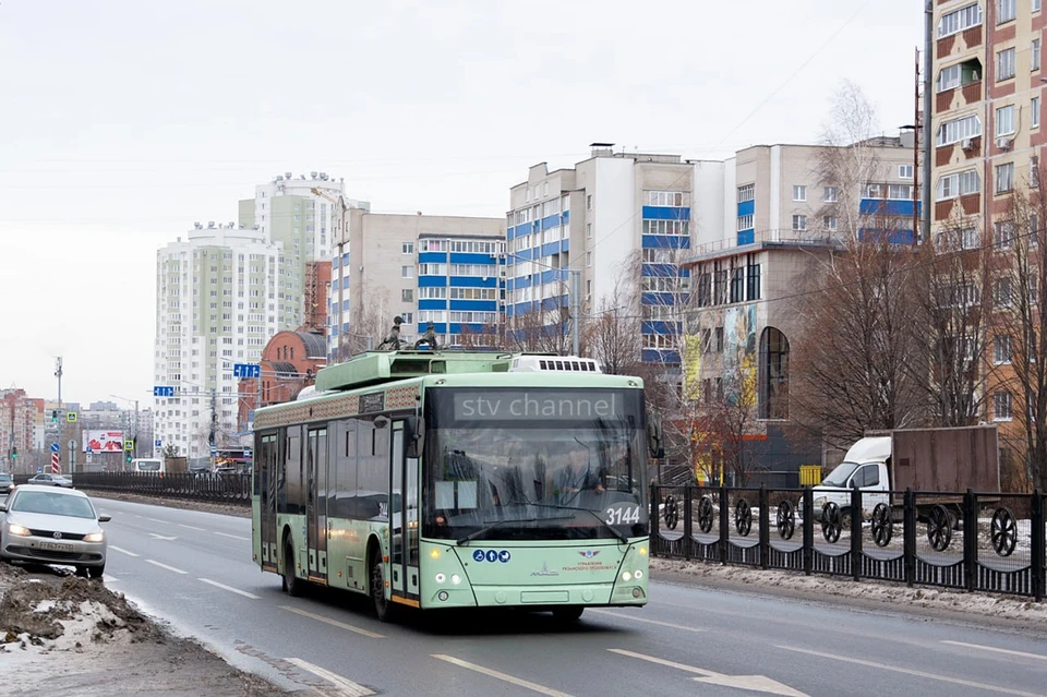 Новый троллейбус в Рязани заметили на конечной остановке "Новоселов, 60", где нет контактной сети.