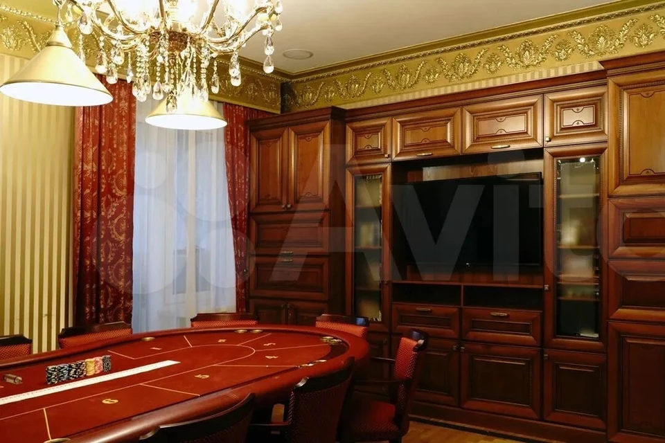 В Новосибирске продают квартиру с казино. Фото: Avito/Агентство недвижимости Среда.