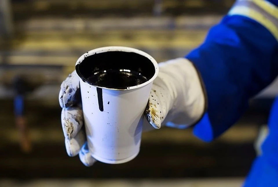 Специалисты РАН открыли способ отделения нефти от воды с повторным их использованием