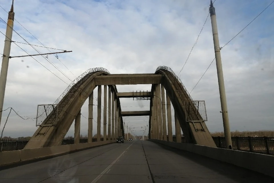 Одну полосу на Волжском мосту закроют для движения в марте.