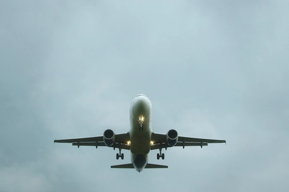 Пассажиры успели заснять инцидент с Airbus A321 на посадочной полосе в Сочи