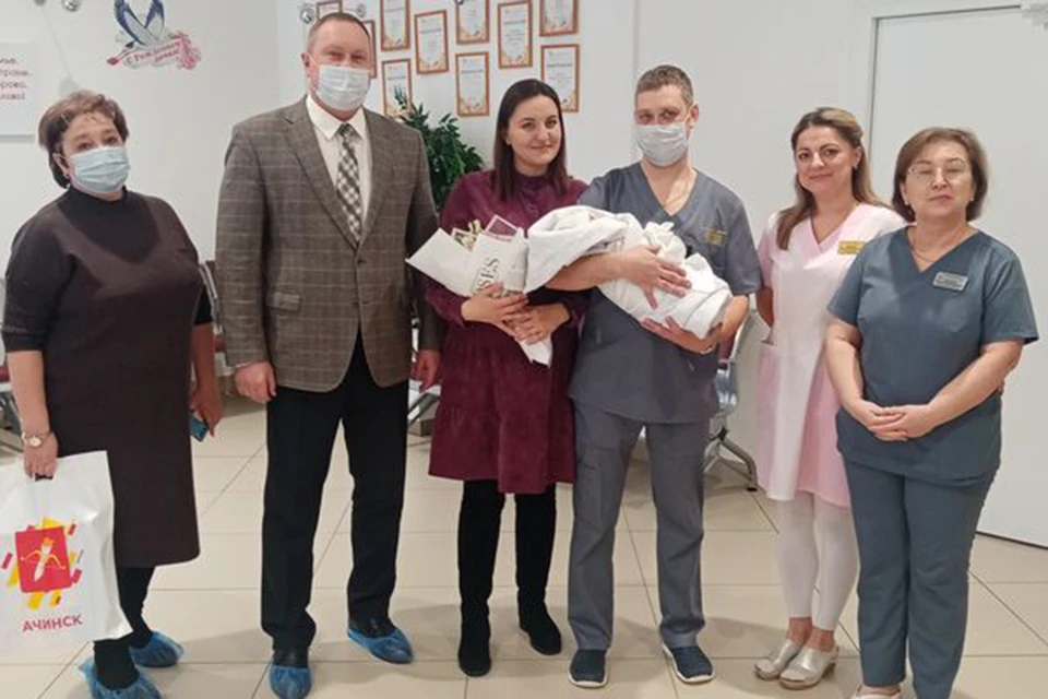Из Перинатального центра Ачинска выписали 15-тысячного младенца. Фото: kraszdrav.ru