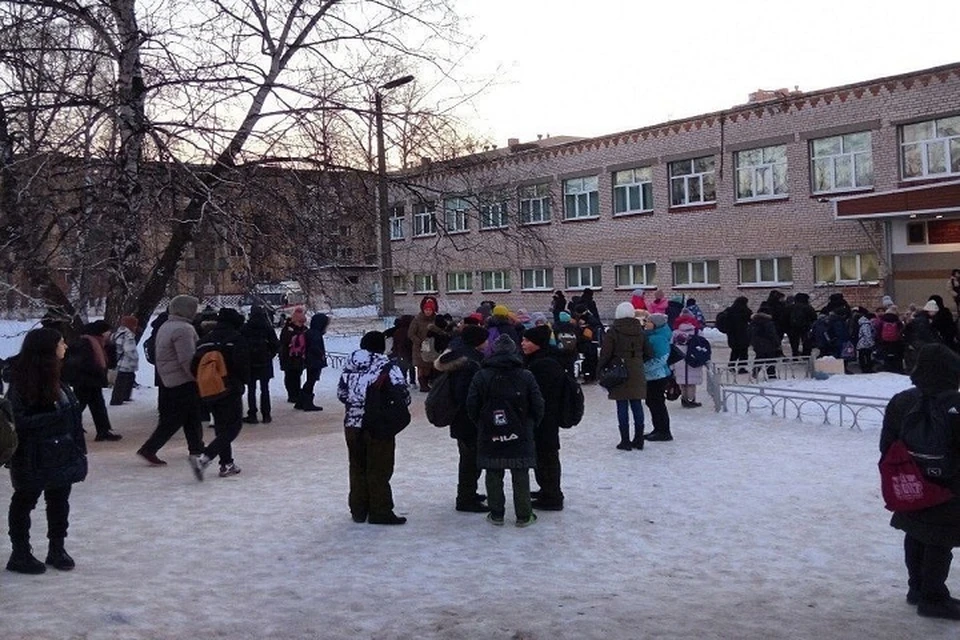 Причина эвакуации школ Тольятти пока неизвестна / Фото: vk.com/patrul_tlt