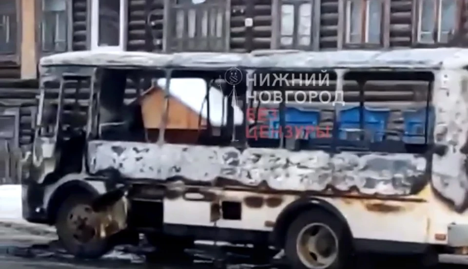 Автобус загорелся на ходу в Красных Баках 25 января. Фото: паблик "Нижний Новгород без цензуры" ВКонтакте