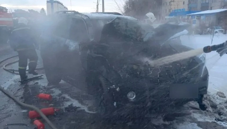 Сбить пламя до приезда спасателей не удалось