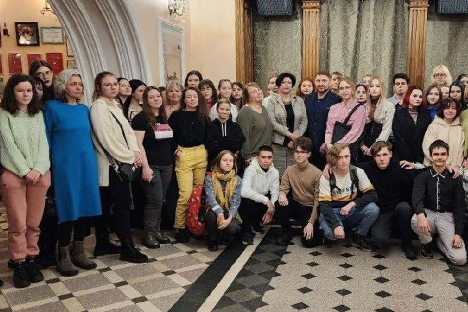 В хабаровском Театре юного зрителя состоялся спецпоказ спектакля «Старший сын»