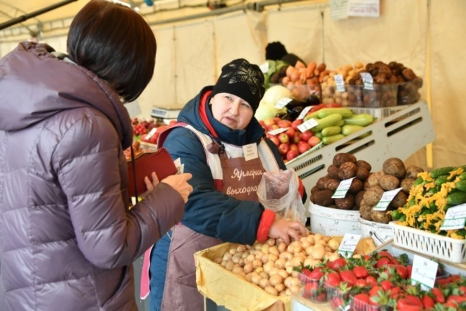 Минэкономразвития регулярно мониторит цены на ярмарках.