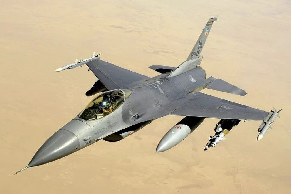 Президент Польши Дуда исключил поставки истребителей F-16 Украине в ущерб безопасности Варшавы