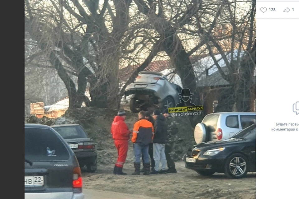 ДТП на Павловском тракте. Скриншот страницы vk.com/incident22