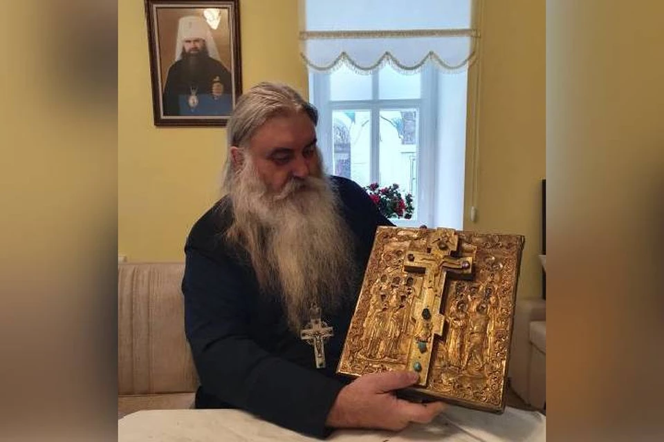Старинную икону «Крест с предстоящими» нашли в Нижегородском женском Крестовоздвиженском монастыре ФОТО: предоставлено Нижегородским Вознесенским Печерским монастырем и Крестовоздвиженским монастырем
