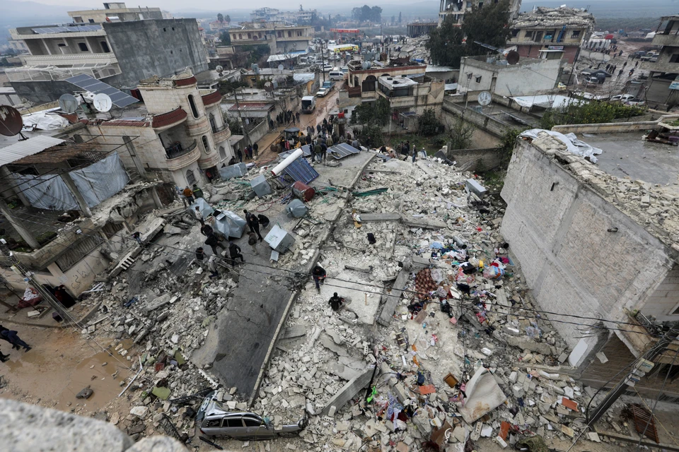 Женщина родила ребенка под завалами здания после землетрясения в Сирии