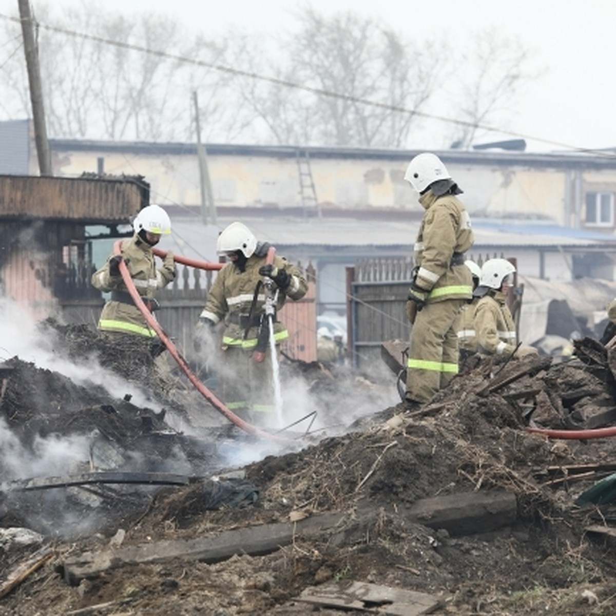 В селе под Балаково полностью выгорел дом - KP.RU