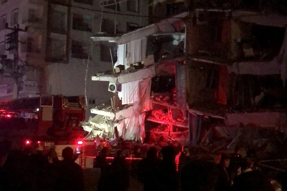 Число жертв землетрясений в Турции приблизилось к 7 тысячам