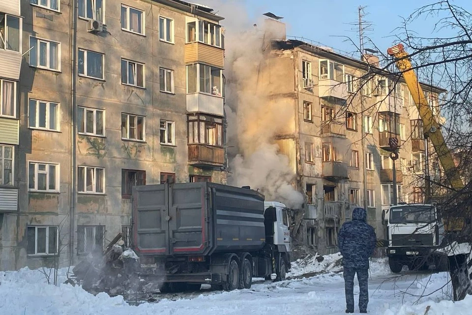 После взрыва в пятиэтажке на Линейной в Новосибирске объявлен день траура.