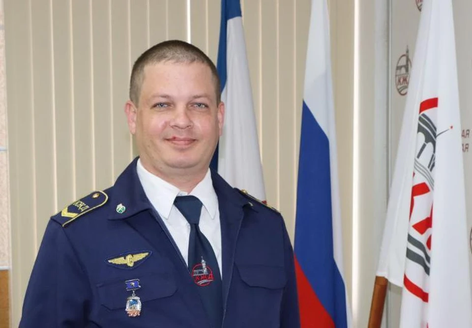 Виктор Прошин, помощник машиниста тепловоза, оперативно отреагировал во время ЧП. Фото: пресс-служба Крымской железной дороги