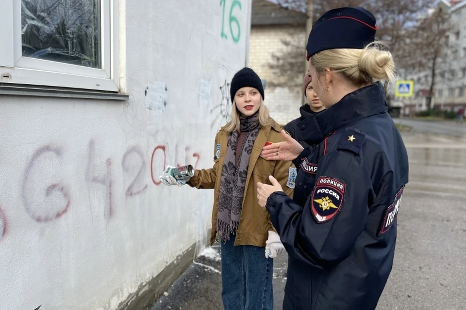 Важное дело объединило более десятка активистов. Фото: 92.мвд.рф