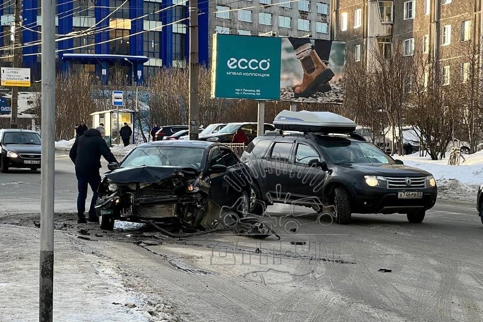 В ДТП никто не пострадал. Фото: vk.com/murmansk_dtp