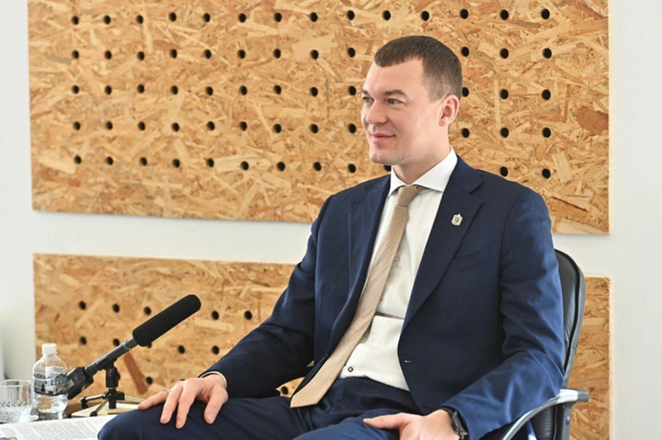 Михаил Дегтярев встретился с хабаровскими курсантами