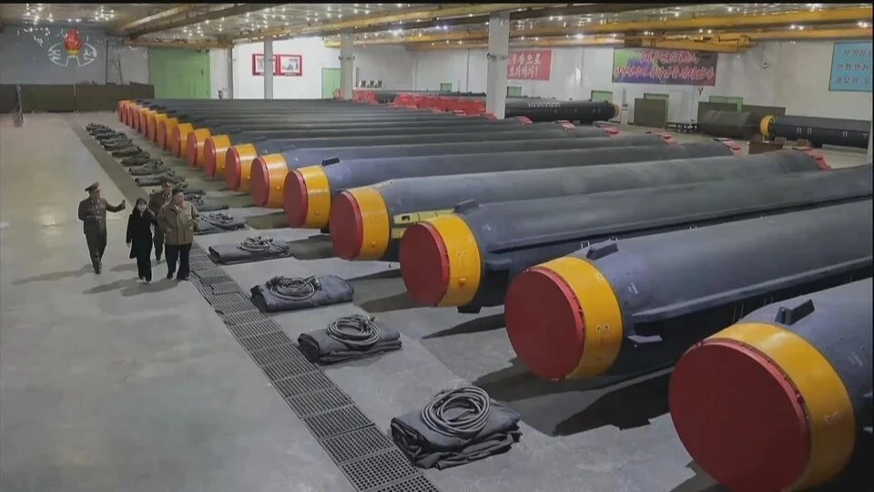 ЦТАК: сестра Ким Чен Ына заявила, что ракеты Пхеньяна никогда не будут нацелены на Южную Корею Фото: кадры Центрального государственного телевидения КНДР