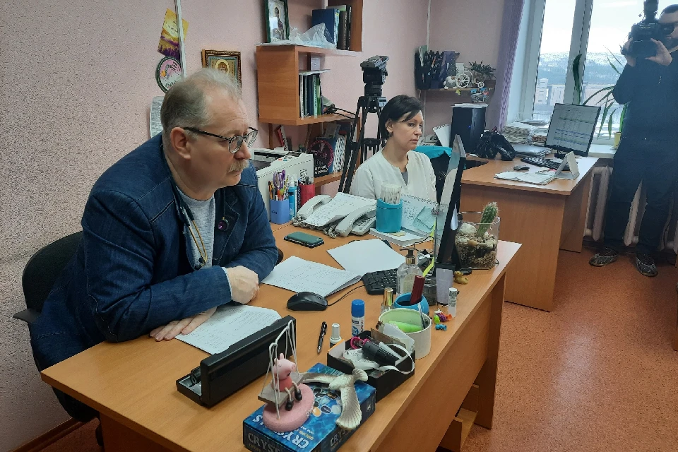 Всего специалист осмотрел пятерых маленьких северян и девушку.