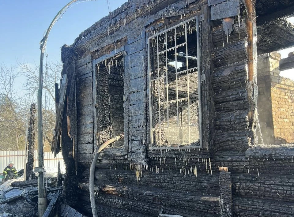 В этом доме под Тверью на пожаре погибли две женщины. Фото: СУ СК по Тверской области