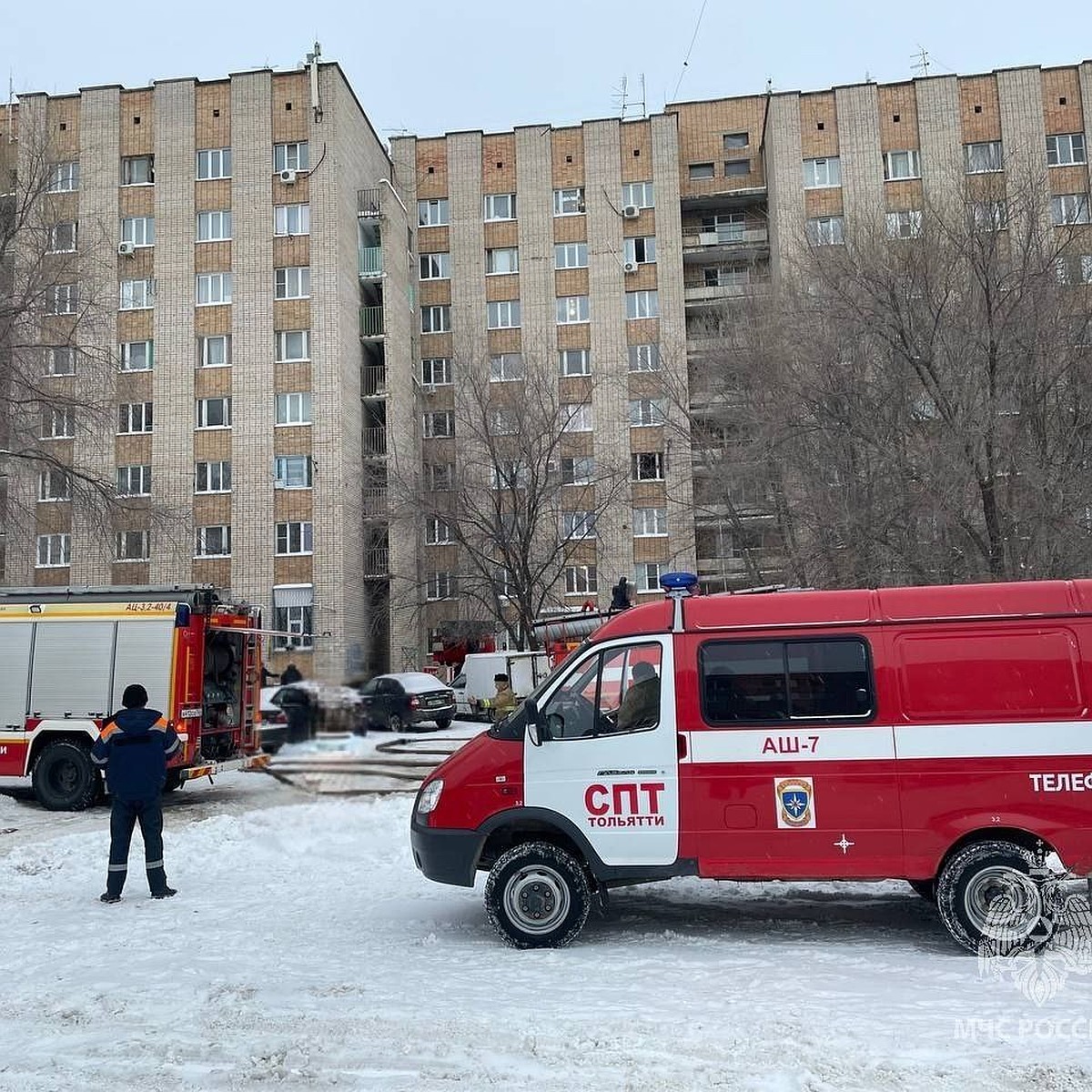 В МЧС назвали предварительную причину смертельного пожара на улице Ленина в  Тольятти - KP.RU