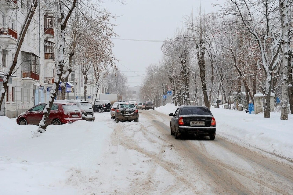 Неприятный запах распространился по Индустриальному району.