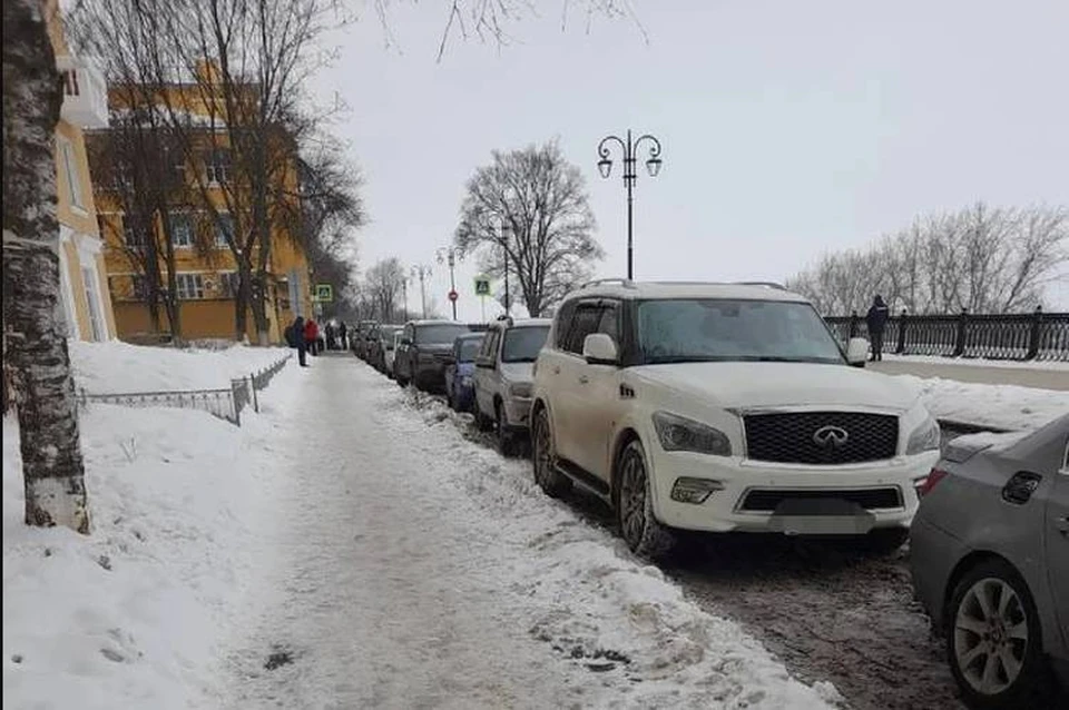 Дома окружены медицинскими учреждениями и офисами. Фото: Предоставлено «Комсомолке» Татьяной Грачевой.